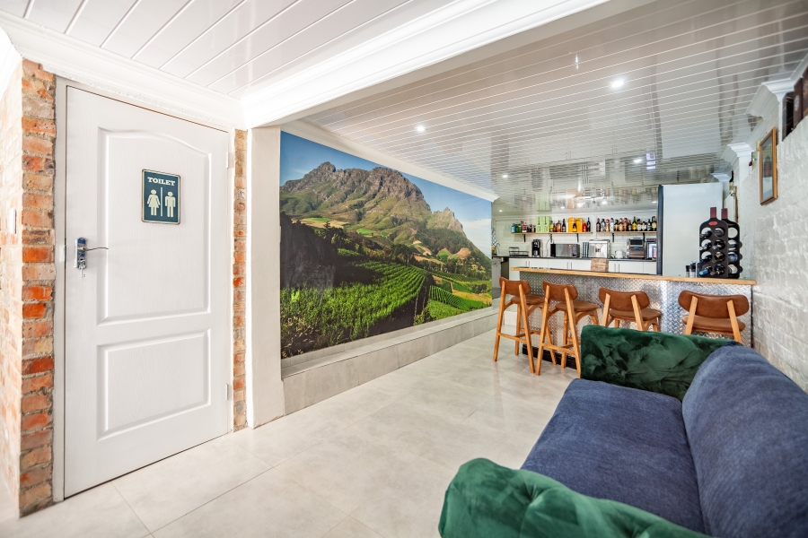 5 Bedroom Property for Sale in Milnerton Central Western Cape